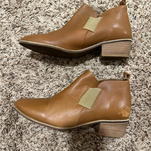 Light Brown Booties from Charleston Shoe Company Size 8 - Picture 5 of 6